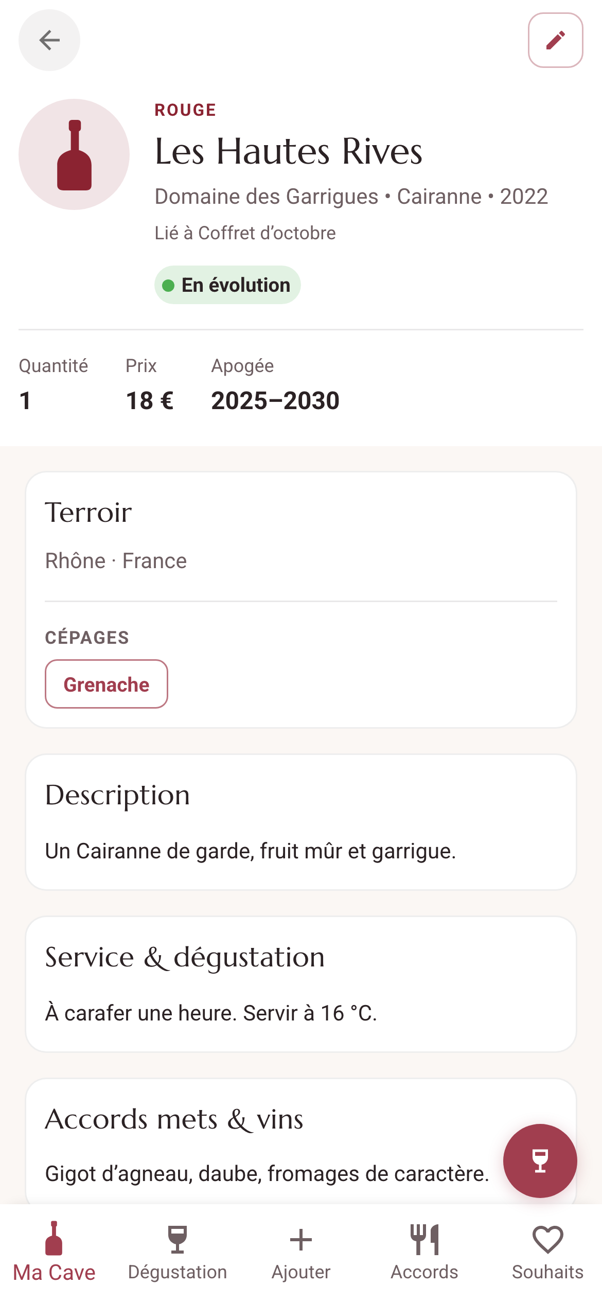 Fiche d’un vin du coffret : apogée, conseil de service et accords du livret.